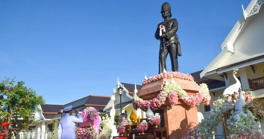 จ.น่าน จัดพิธีสวนสนามวันปิยมหาราช ณ แลนด์มาร์กใหม่กลางเมือง