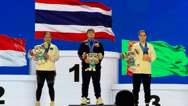 ธนพร แซ่เตีย